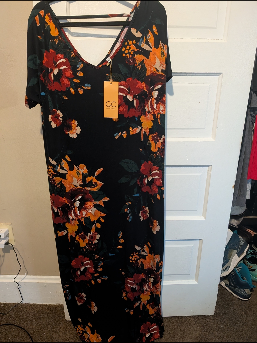 Grecerelle NWT Floral V-Neck Short Sleeve Maxi Dress Black Rust XL